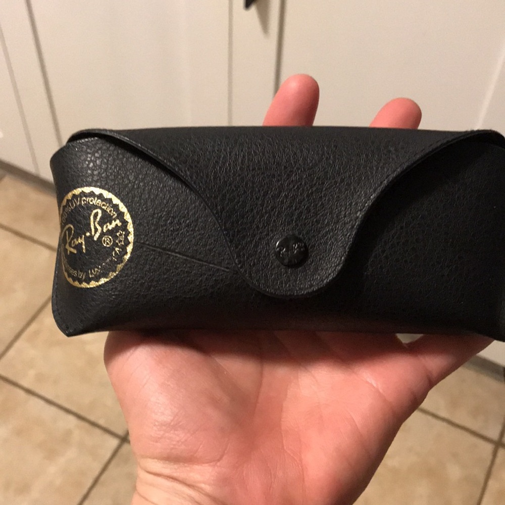 USED Ray Ban 4214 - Picture 13 of 15